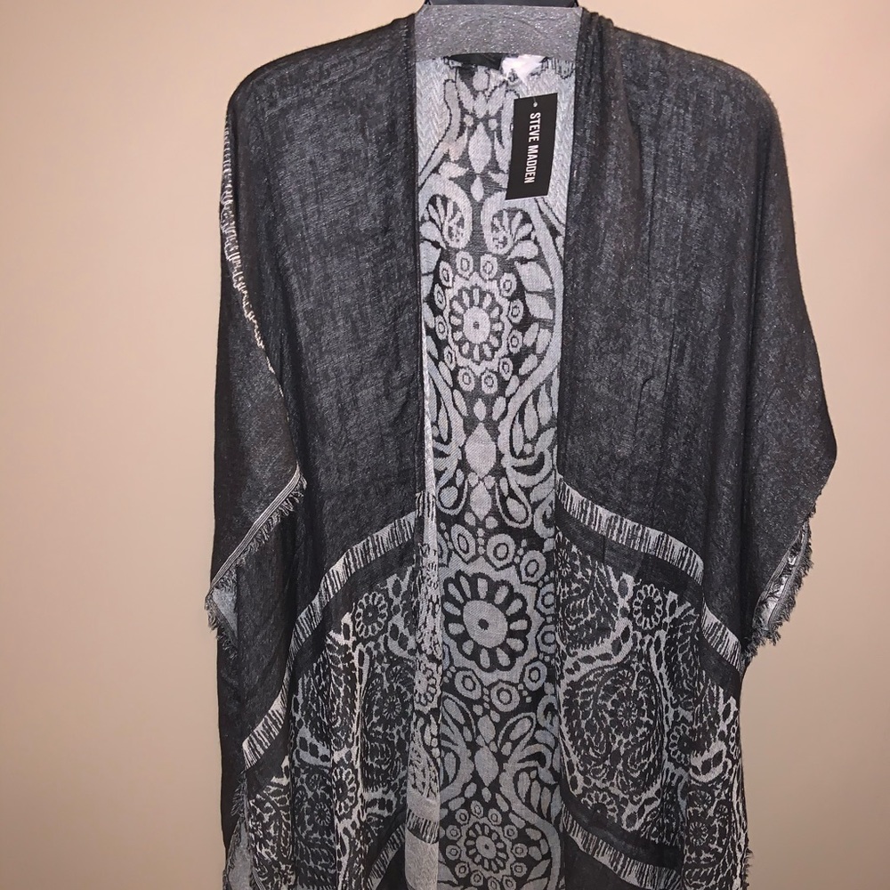 Steve Madden reversible kimono